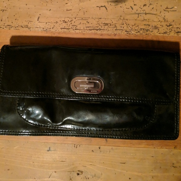 Franco Sarto turnstyle clutch handbag - Picture 2 of 4